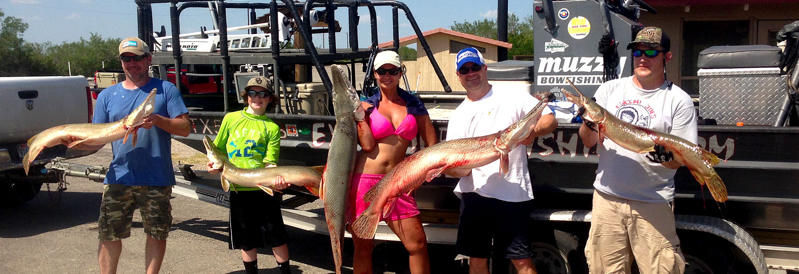 South Texas bowfishing guide service